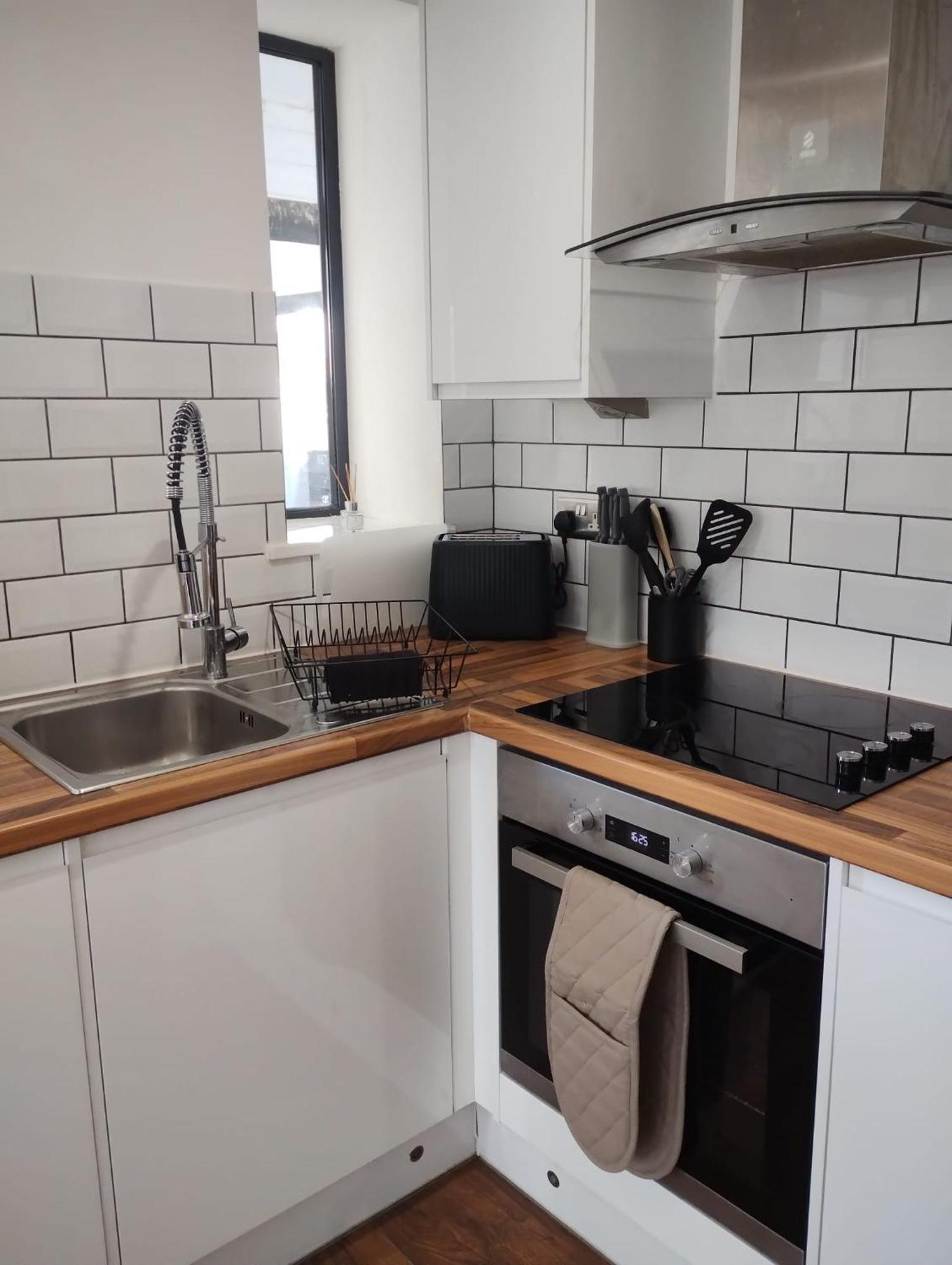 Modern Apartment นอตติงแฮม ภายนอก รูปภาพ